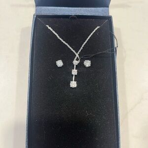 3 stone cubic zirconia and sterling silver Jewelry Set